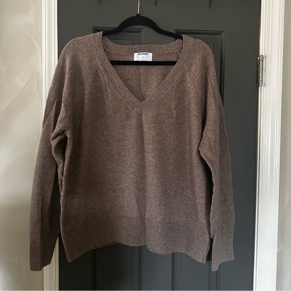 Old Navy Women's V-Neck Sweater